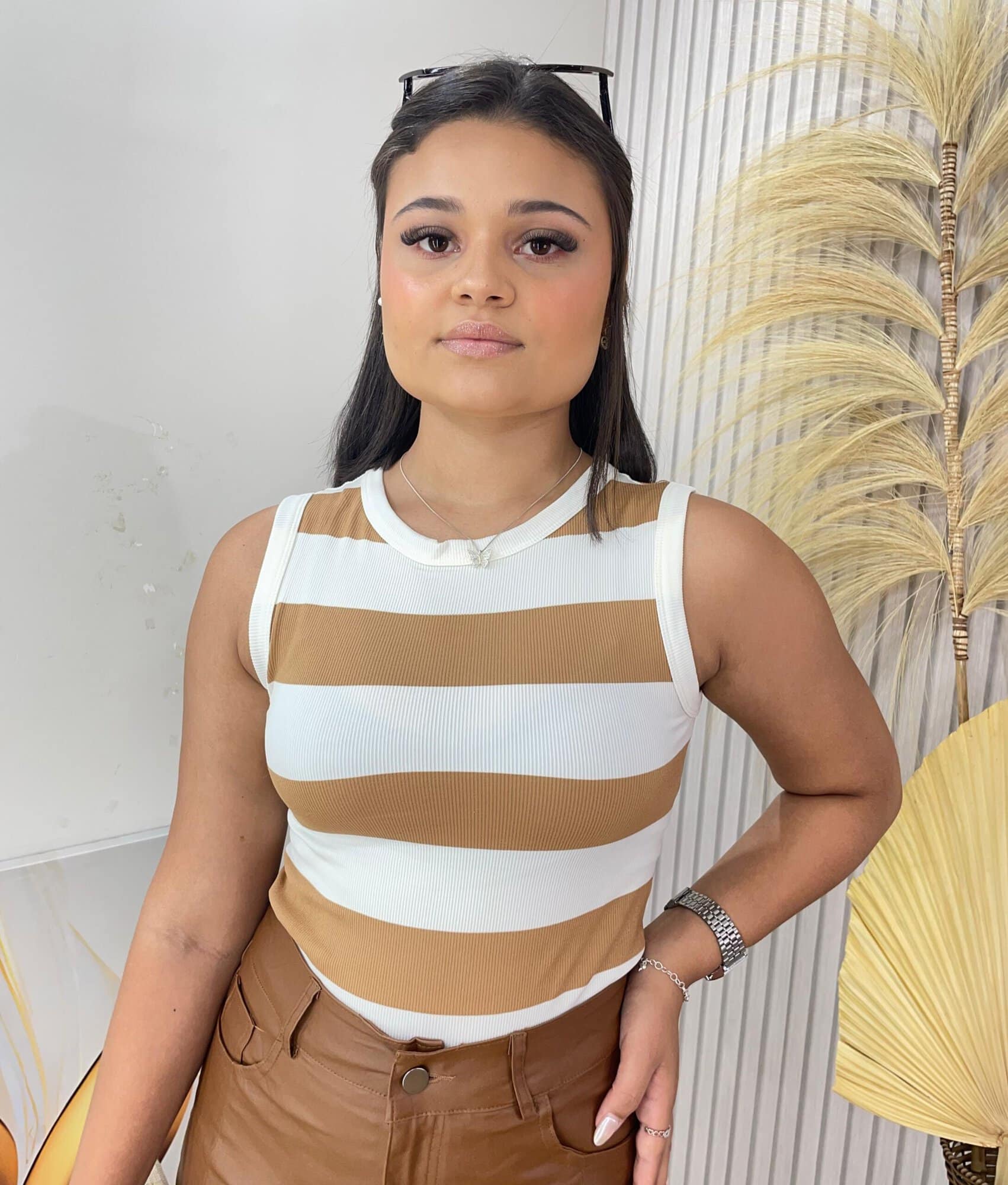 cropped sabrina marrom