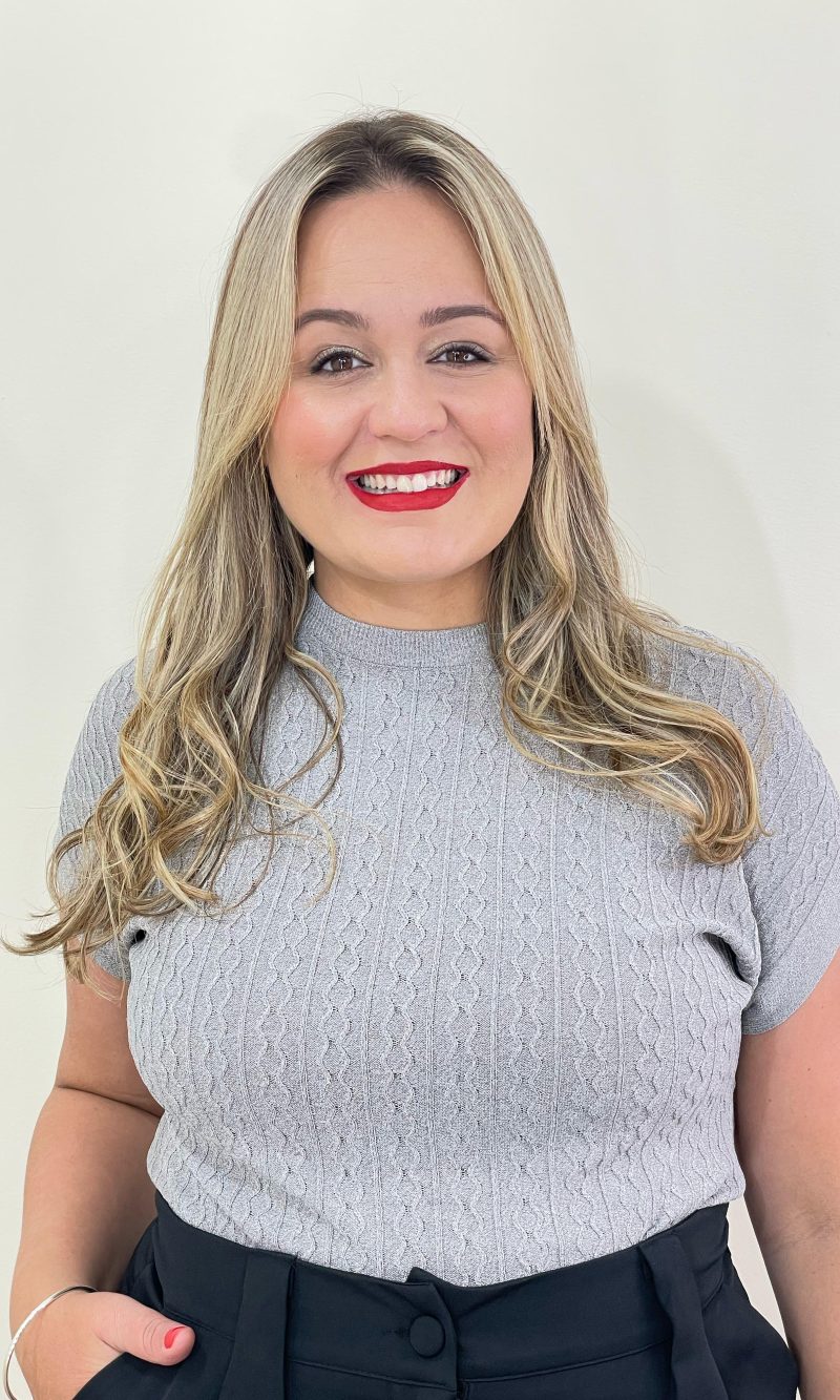 blusa plus brenda cinza