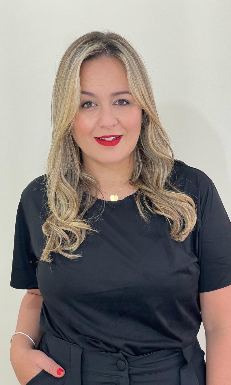 blusa plus marisa preta