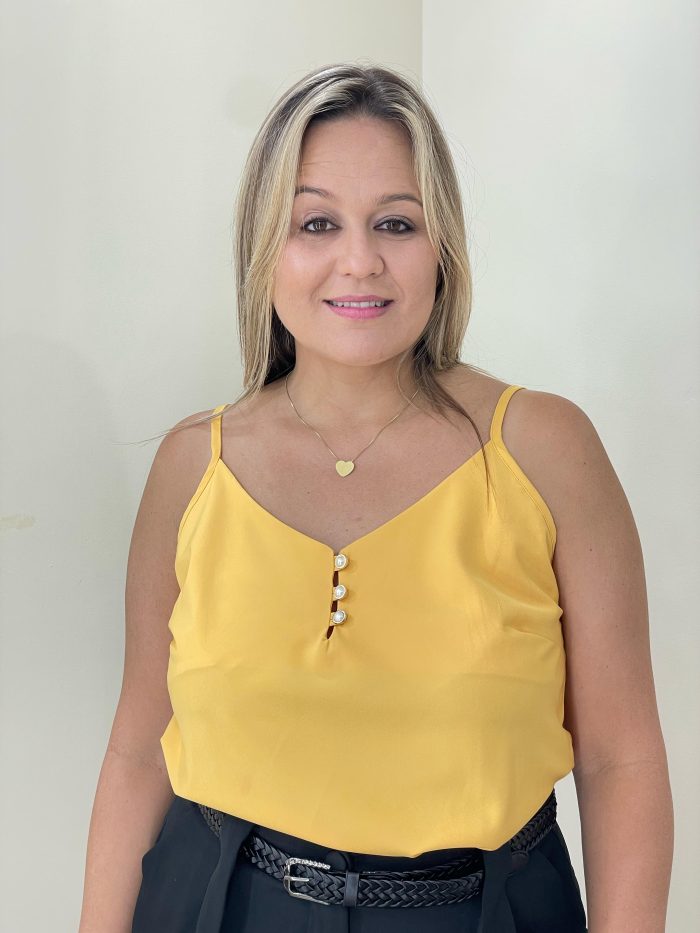 blusa plus polly amarela blusa plus polly amarela