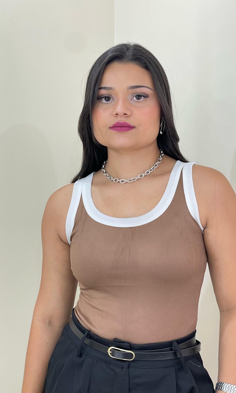 regata bicolor marrom