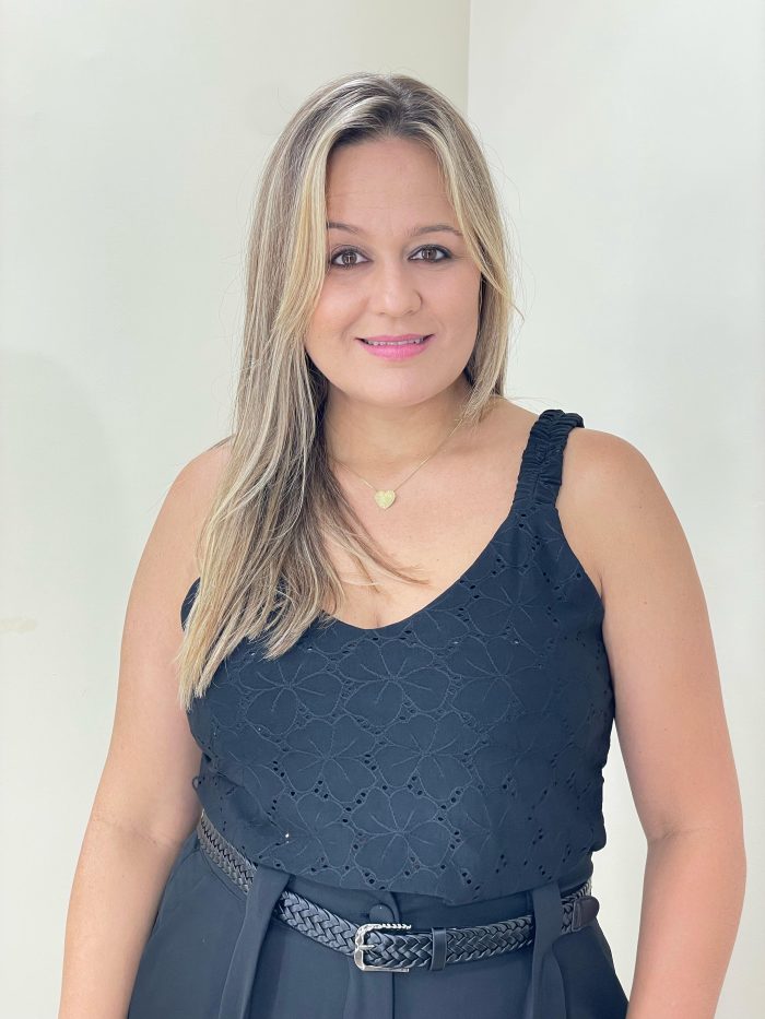 regata plus júnia preta regata plus júnia preta