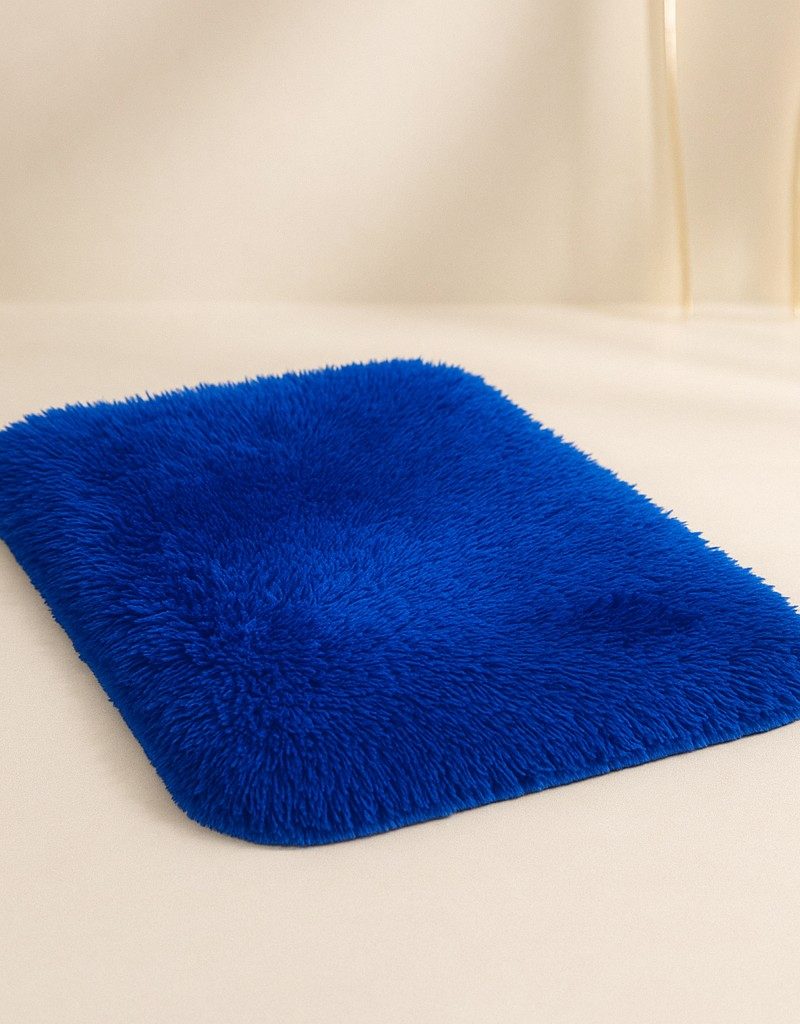 tapete azul sofisticado e confortável