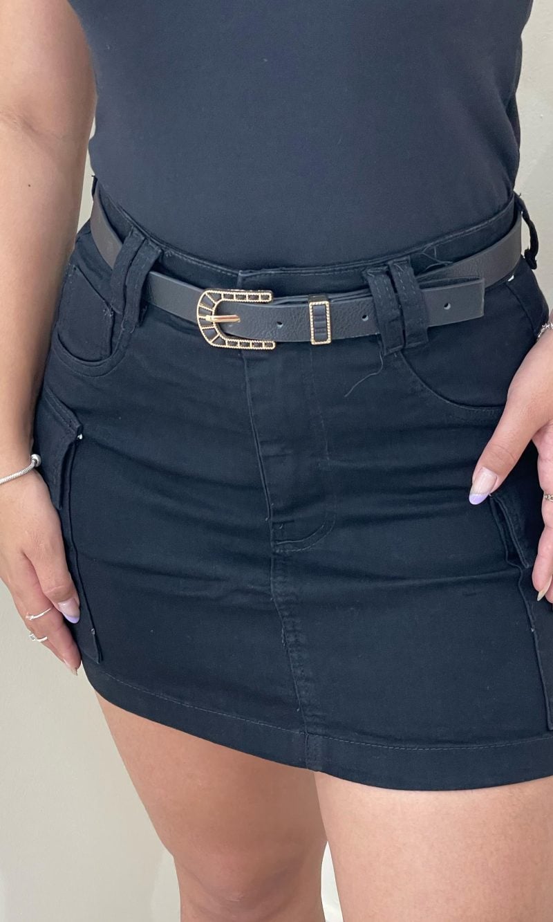 saia jeans cargo preta